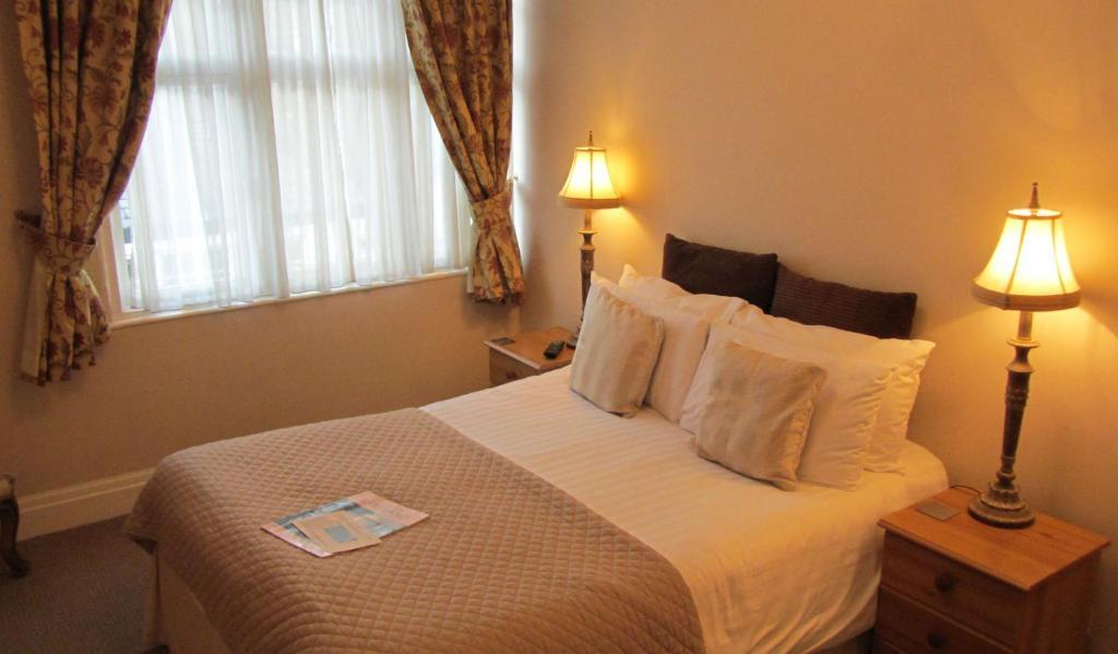 Monties Guest House - Adults Only Bowness-on-Windermere Zimmer foto